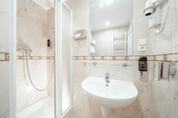 hotel-raffaello-praha-ubytovani-noir-hotels-dvoupodlazni-apartman