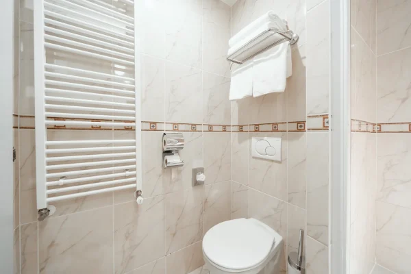 hotel-raffaello-praha-ubytovani-noir-hotels-dvoupodlazni-apartman