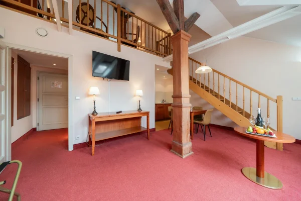 hotel-raffaello-praha-ubytovani-noir-hotels-dvoupodlazni-apartman