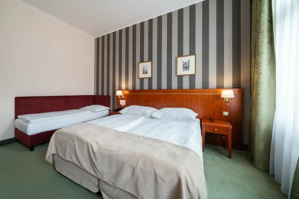 hotel-raffaello-praha-ubytovani-noir-hotels-triluzkovy-pokoj