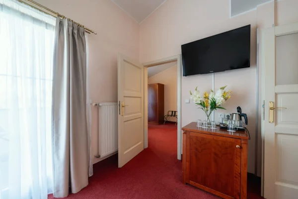 hotel-raffaello-praha-ubytovani-noir-hotels