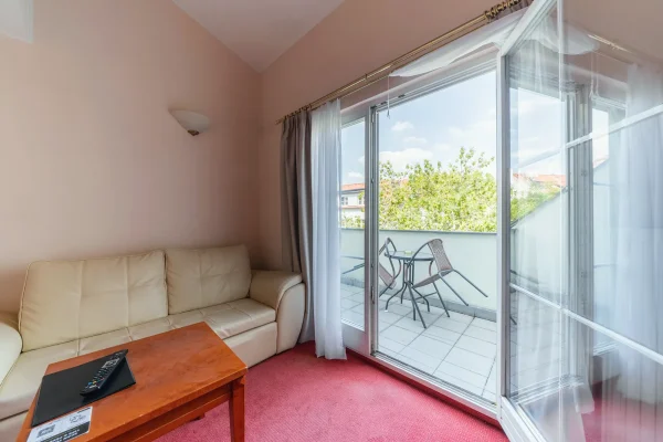 hotel-raffaello-praha-ubytovani-noir-hotels